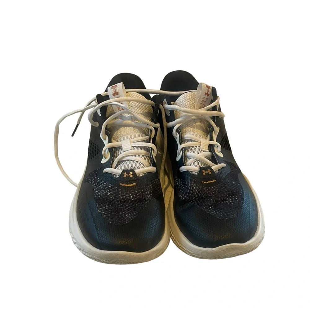 Under Armour. Sz 9.5 Women. Athletic Shoes/Trainers/Sneakers. Great condition - Picture 2 of 13